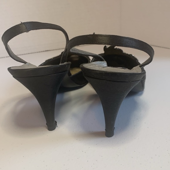 Stuart weitzman for me.seymour kitten heel - Picture 4 of 9